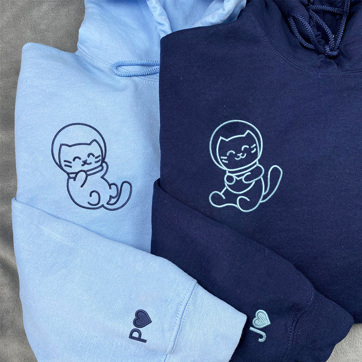 Individuell bestickte Astronauten-Kätzchen-Kapuzenpullover für Paare