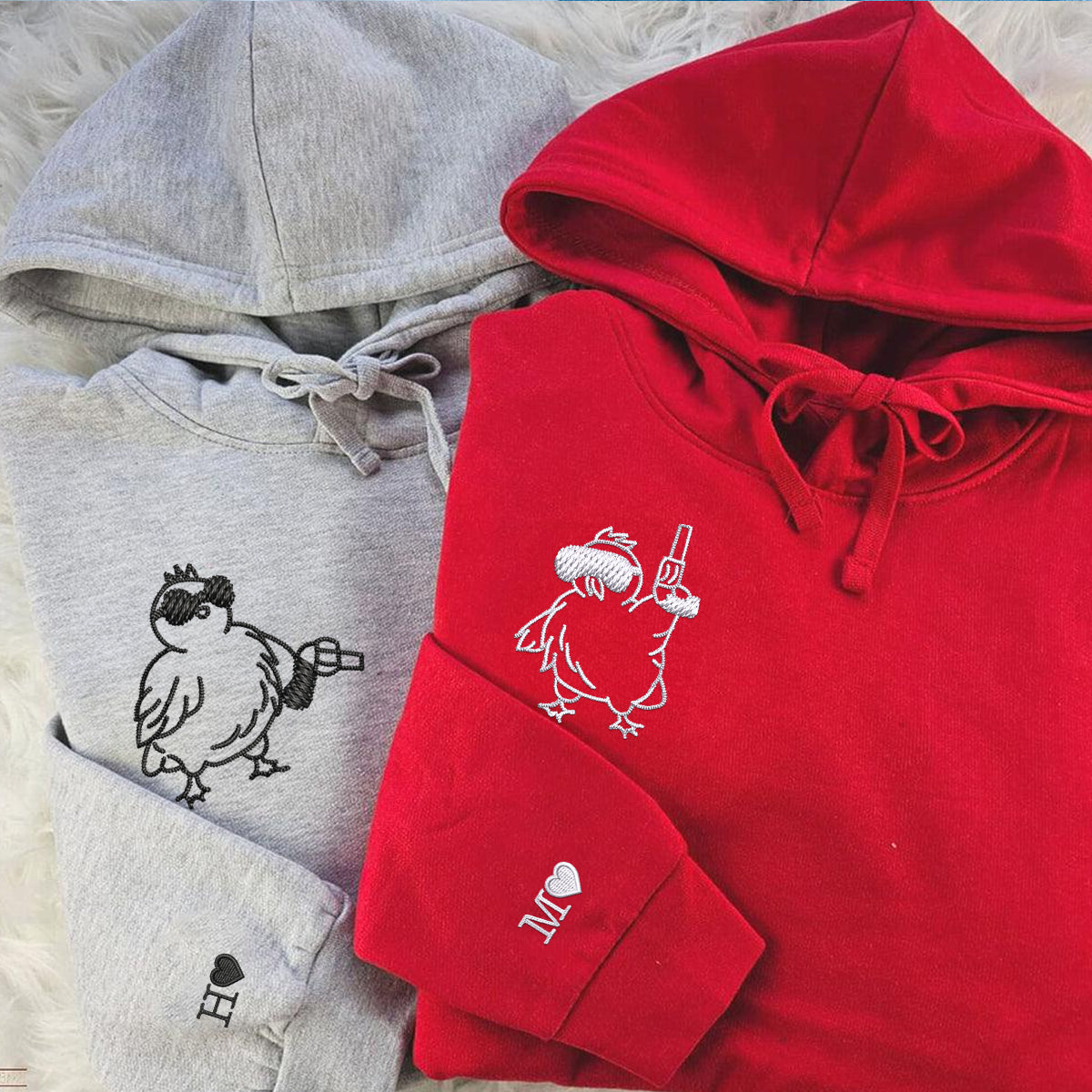 Individuell bestickte Hühner mit Pistole, passende Hoodies für Paare