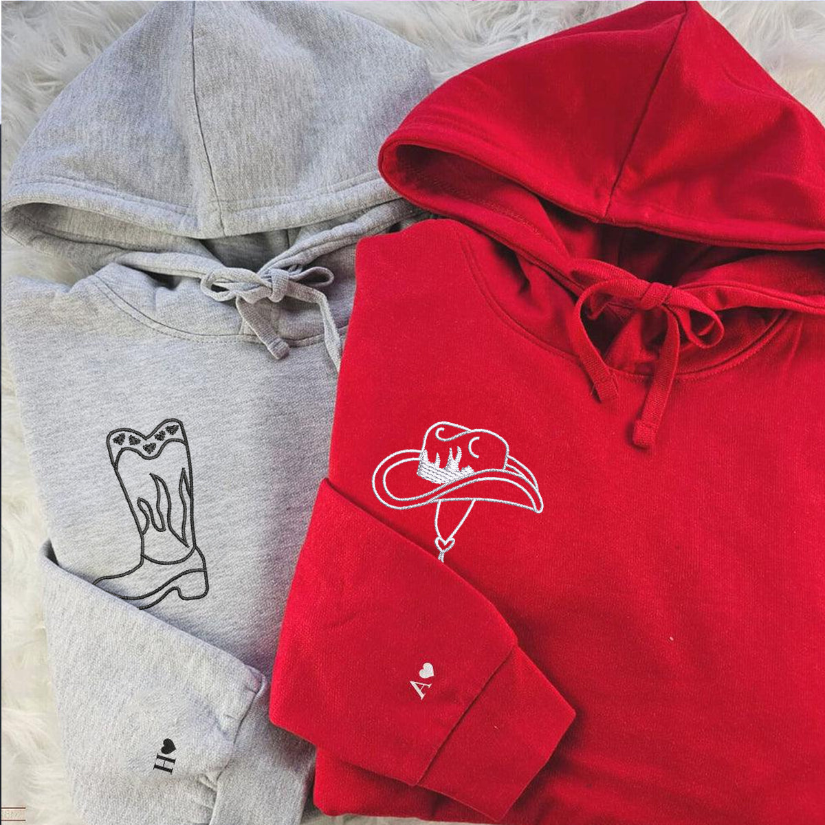 Individuell bestickte Cowboystiefel und Hut, passende Hoodies für Paare