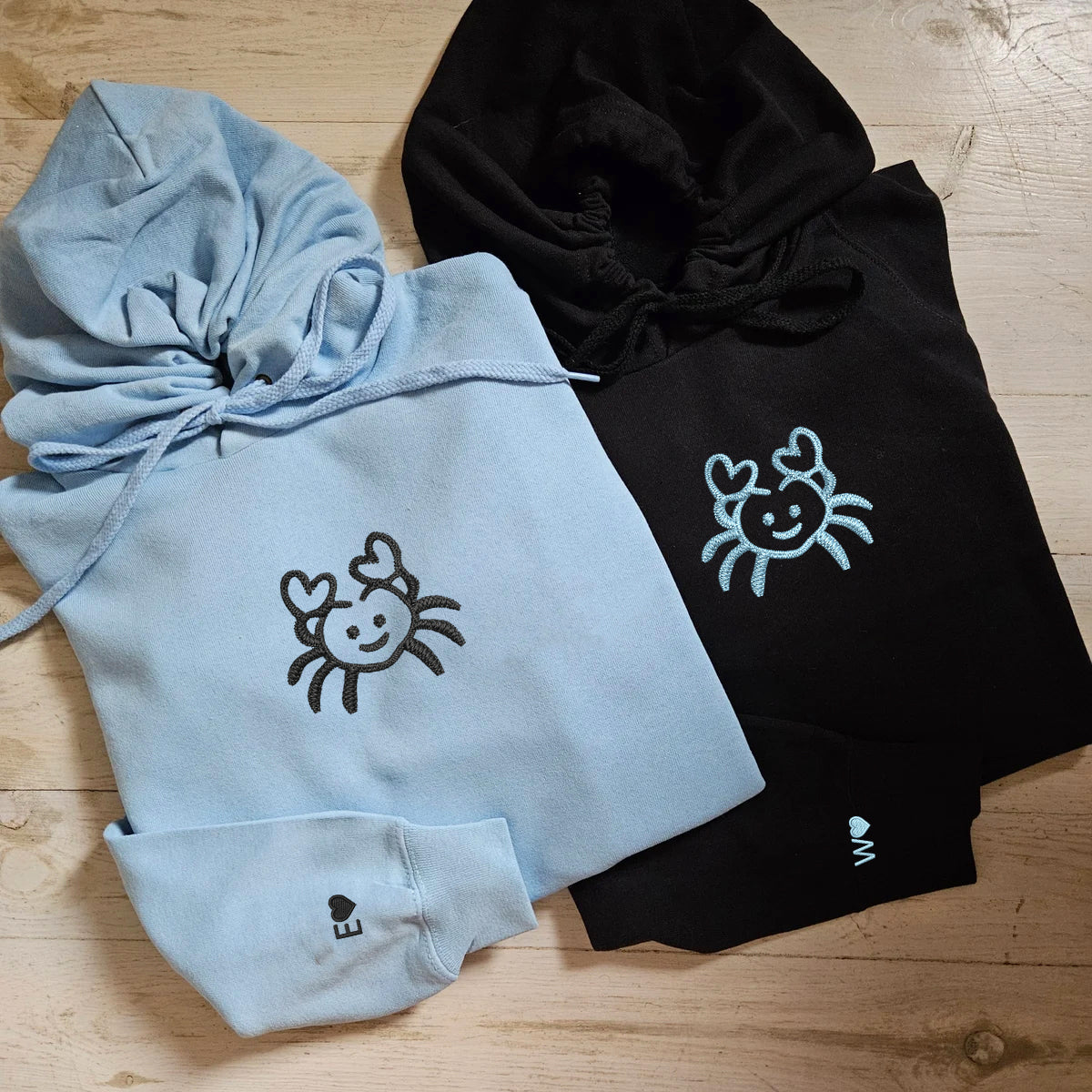 Individuell bestickte Krabbenliebe-Kapuzenpullover für Paare