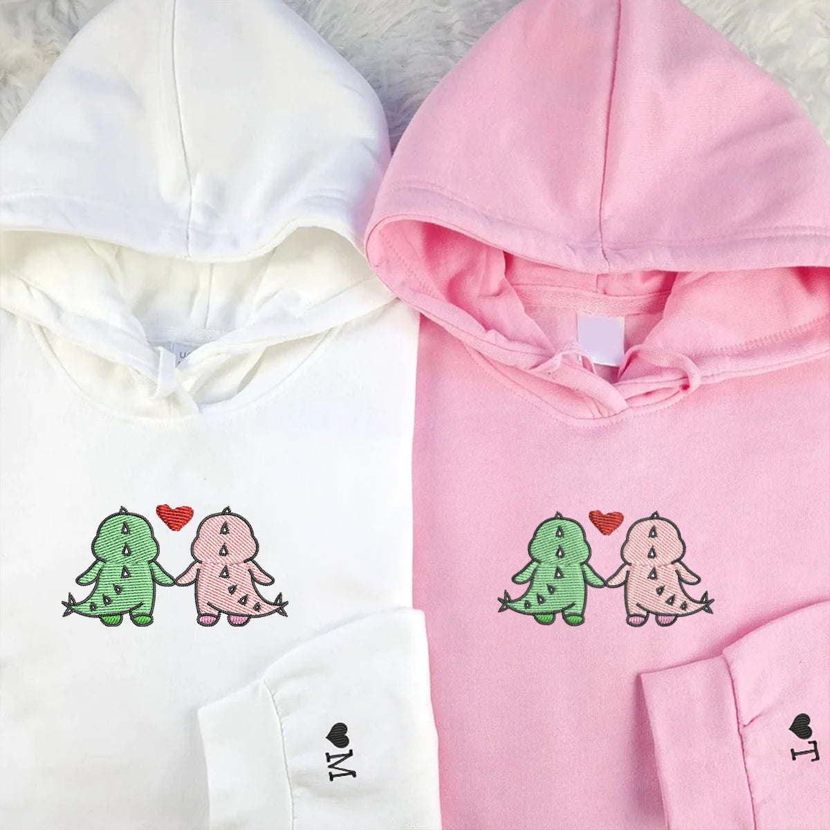 Individuell bestickte Dinosaurier-Paar-Kapuzenpullover für Paare