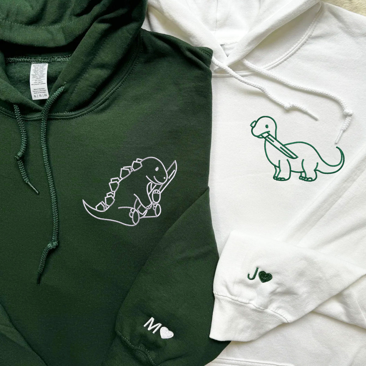 Individuell bestickter Dinosaurier mit Messer, passende Hoodies für Paare