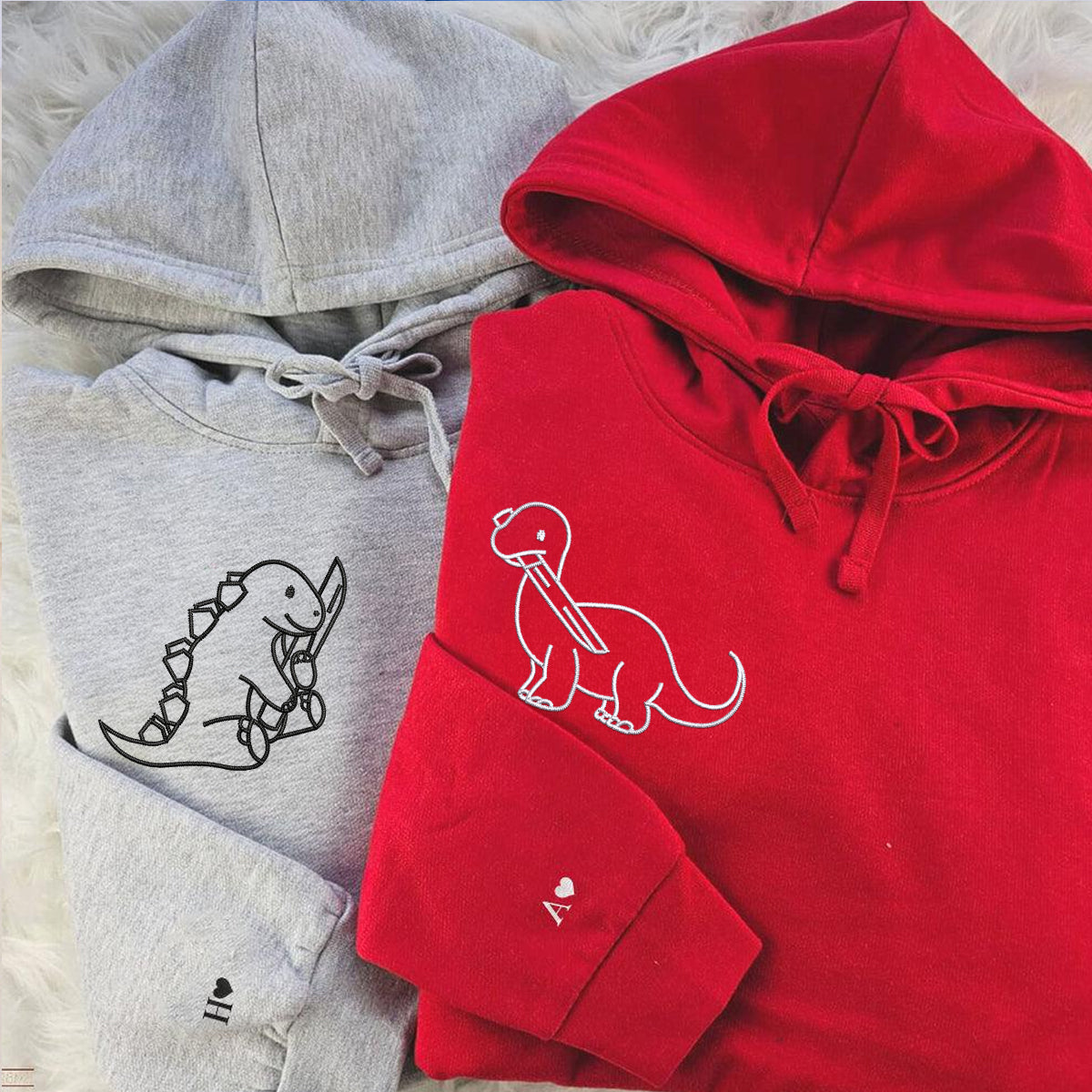 Individuell bestickter Dinosaurier mit Messer, passende Hoodies für Paare