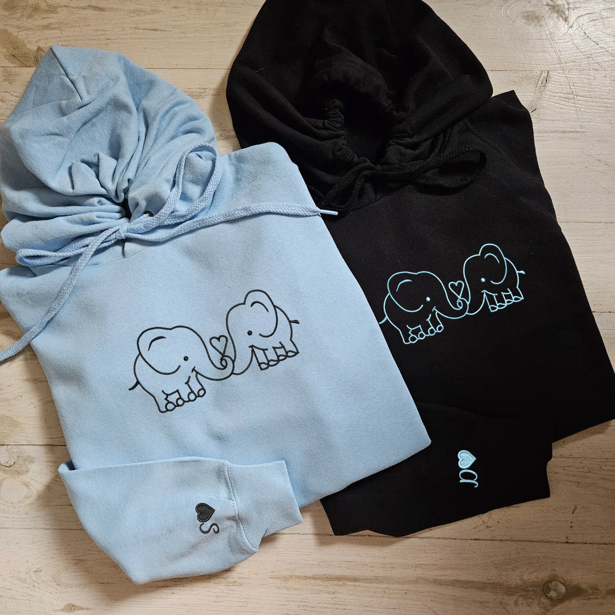 Individuell bestickte Elefantenliebe-Kapuzenpullover für Paare