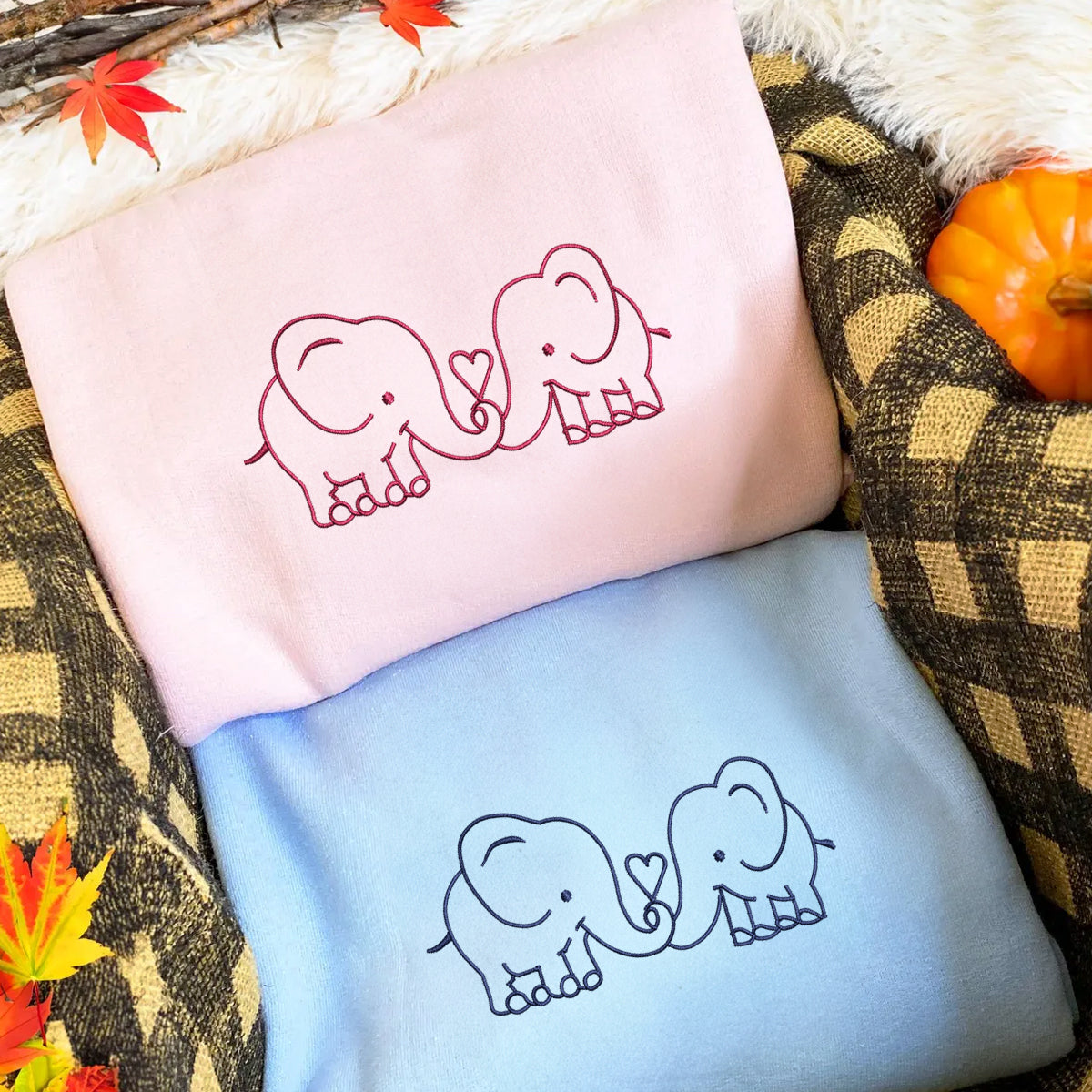 Individuell bestickte Elefantenliebe-Kapuzenpullover für Paare