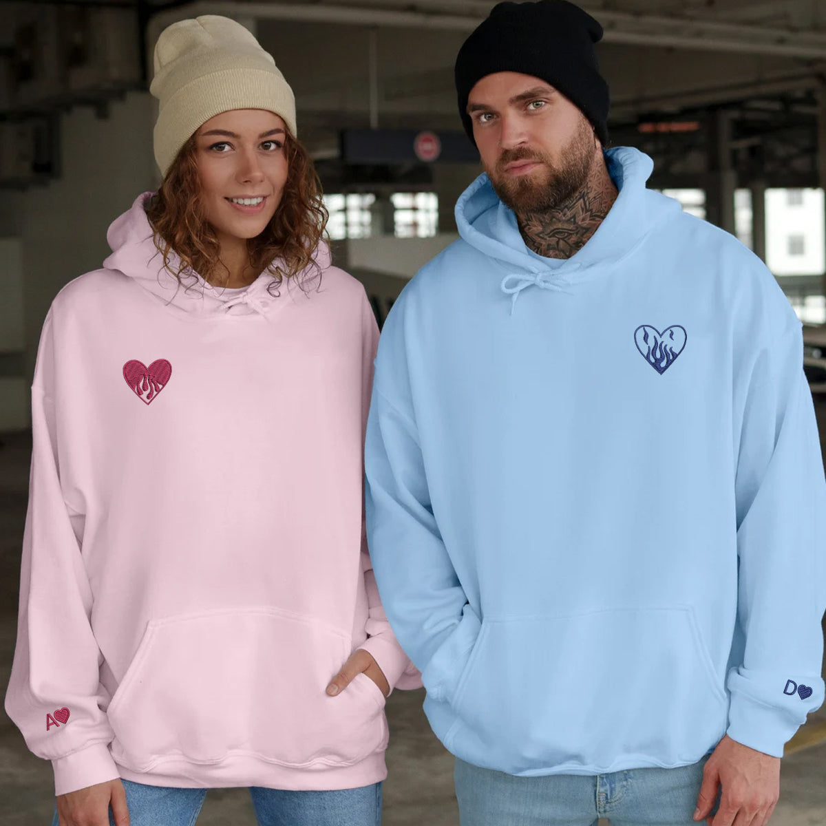 Individuell bestickte Feuerherz-Kapuzenpullover für Paare