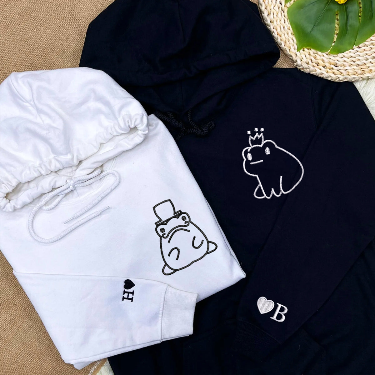 Individuell bestickte Froschkönig- und Froschkönigin-Kapuzenpullover für Paare