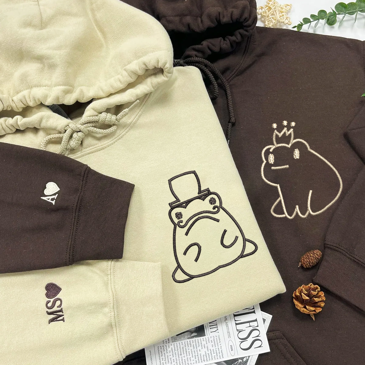 Individuell bestickte Froschkönig- und Froschkönigin-Kapuzenpullover für Paare