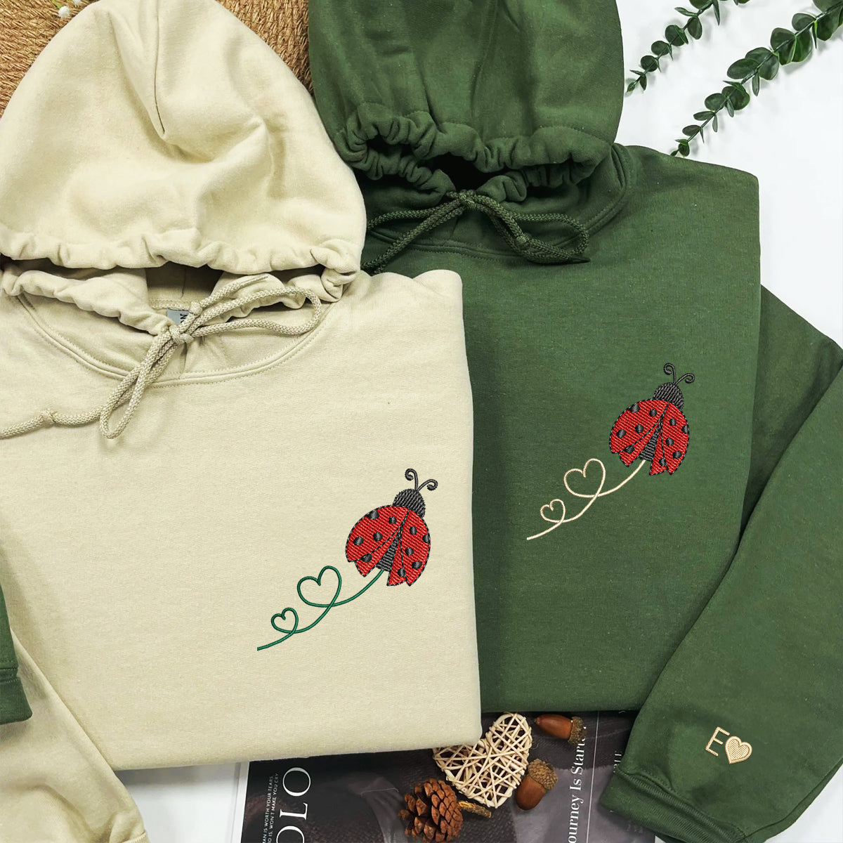 Individuell bestickte Marienkäfer-Herzen, passende Hoodies für Paare