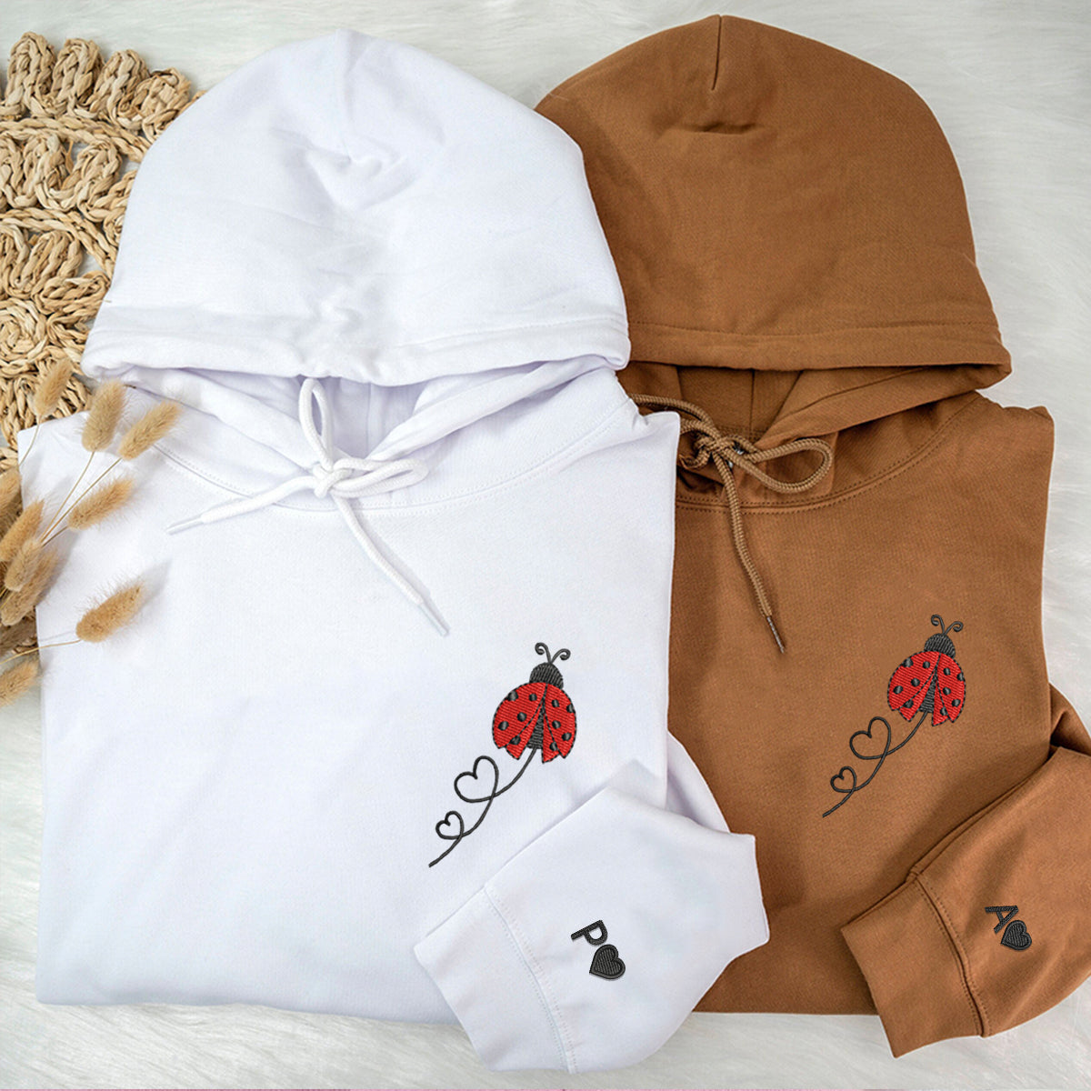 Individuell bestickte Marienkäfer-Herzen, passende Hoodies für Paare
