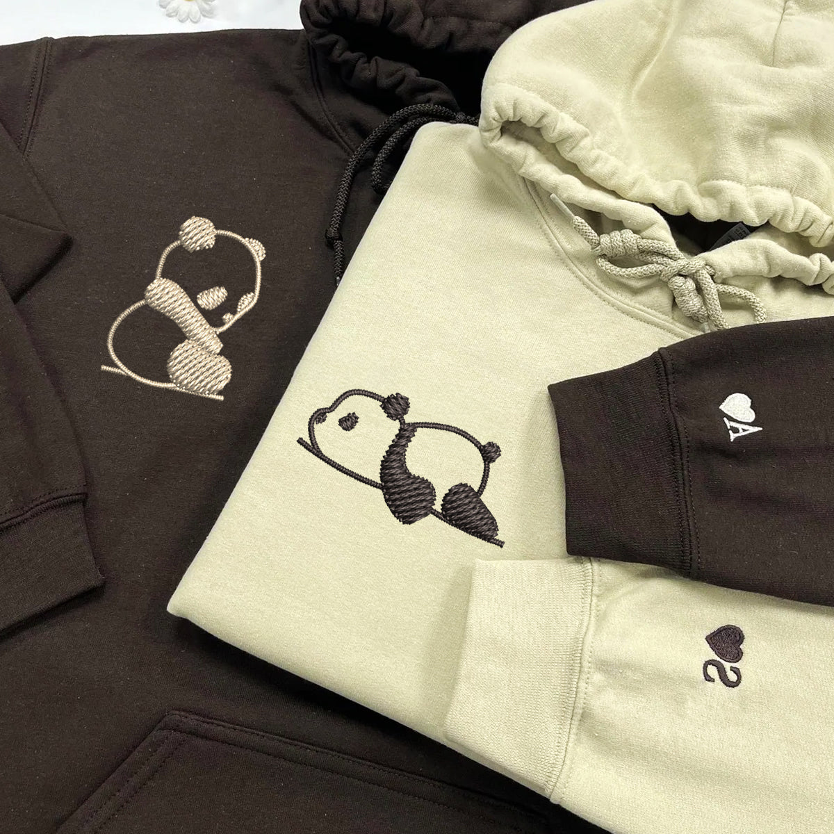 Individuell bestickte Lazy Panda-Kapuzenpullover für Paare
