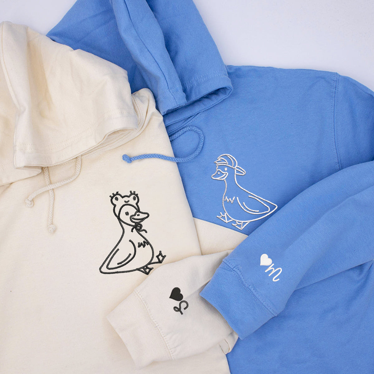 Individuell bestickte passende Hoodies mit hübscher Ente für Paare
