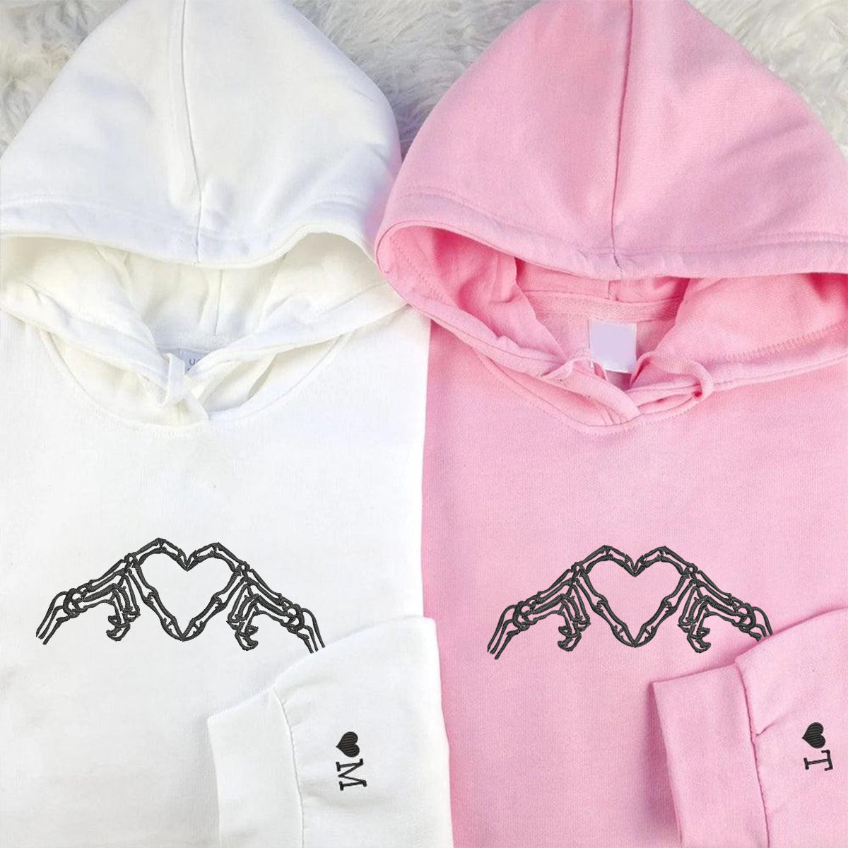 Individuell bestickte Skelett-Herz-Kapuzenpullover mit römischen Ziffern für Paare