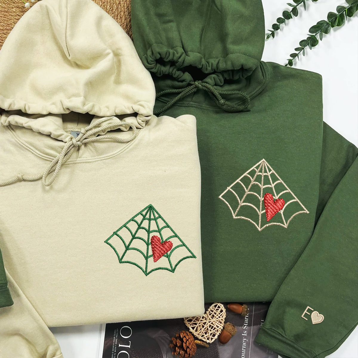 Benutzerdefinierte bestickte Spinnennetz Liebe rotes Herz passende Hoodies für Paare