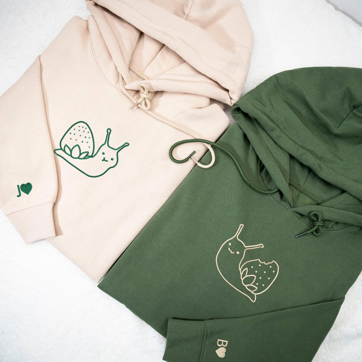 Benutzerdefinierte bestickte Erdbeerschnecke passende Hoodies für Paare