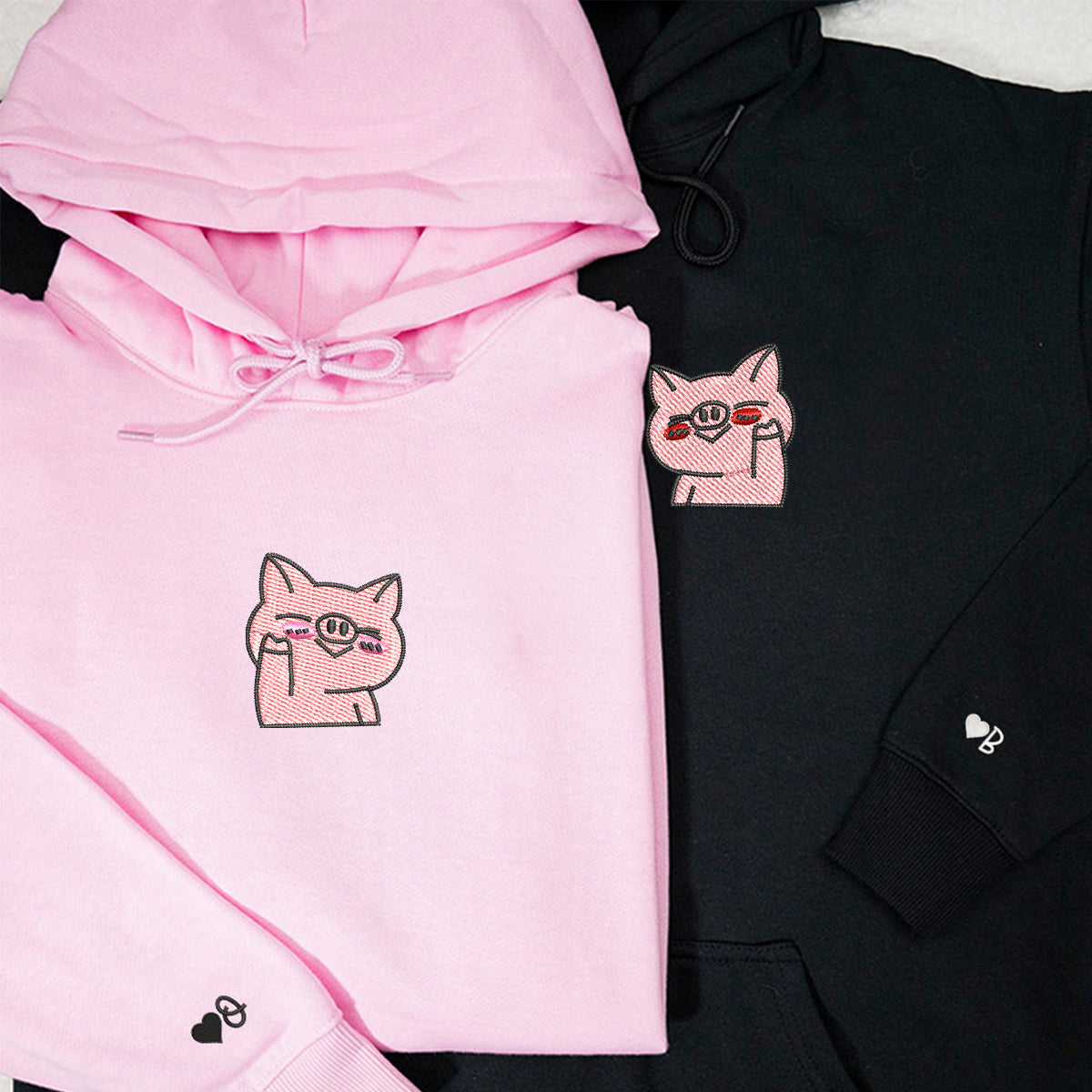 Individuell bestickte winkende Schweine passende Hoodies für Paare