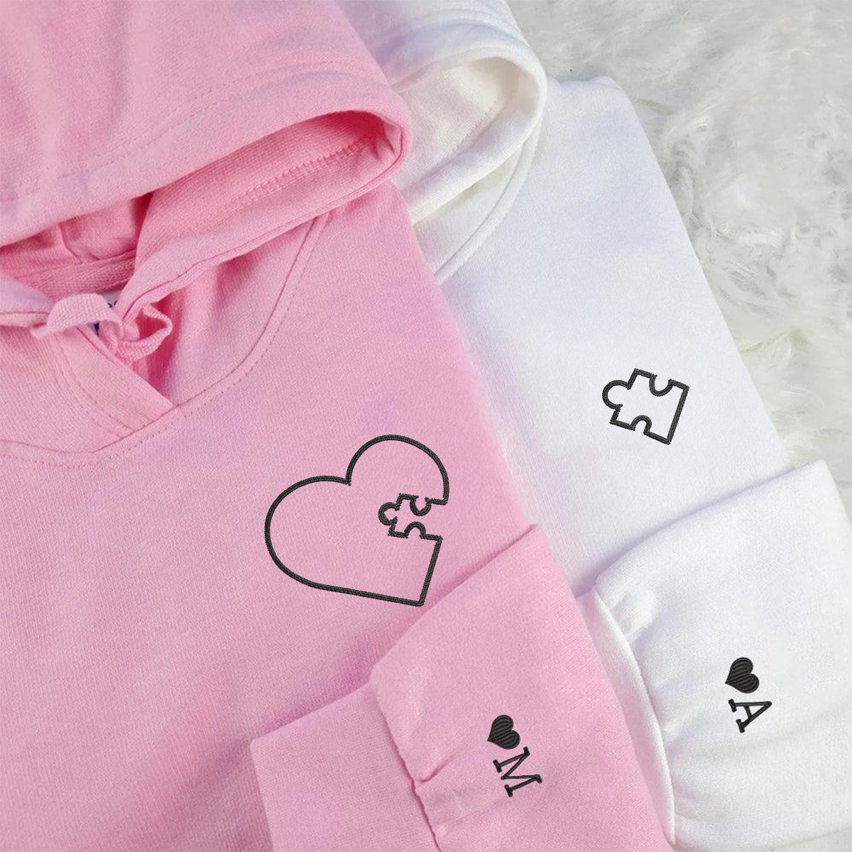 Individuell bestickte „You Complete Me“-Herzpuzzle-Kapuzenpullover für Paare