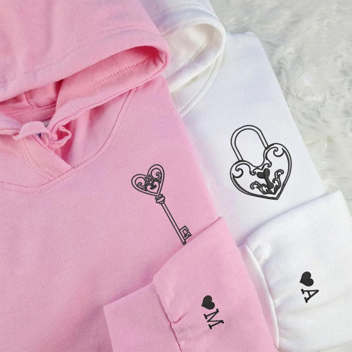 Individuell bestickte „Du bist der Schlüssel zu meinem Herzen“-Kapuzenpullover für Paare