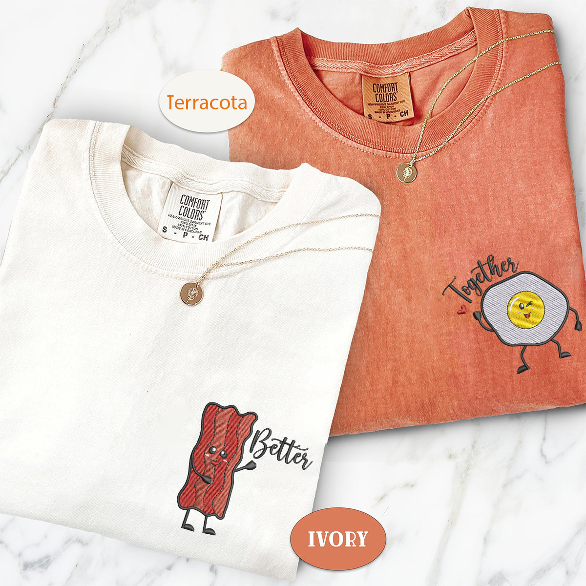 Individuell bestickte Speck- und Ei-T-Shirts für Paare