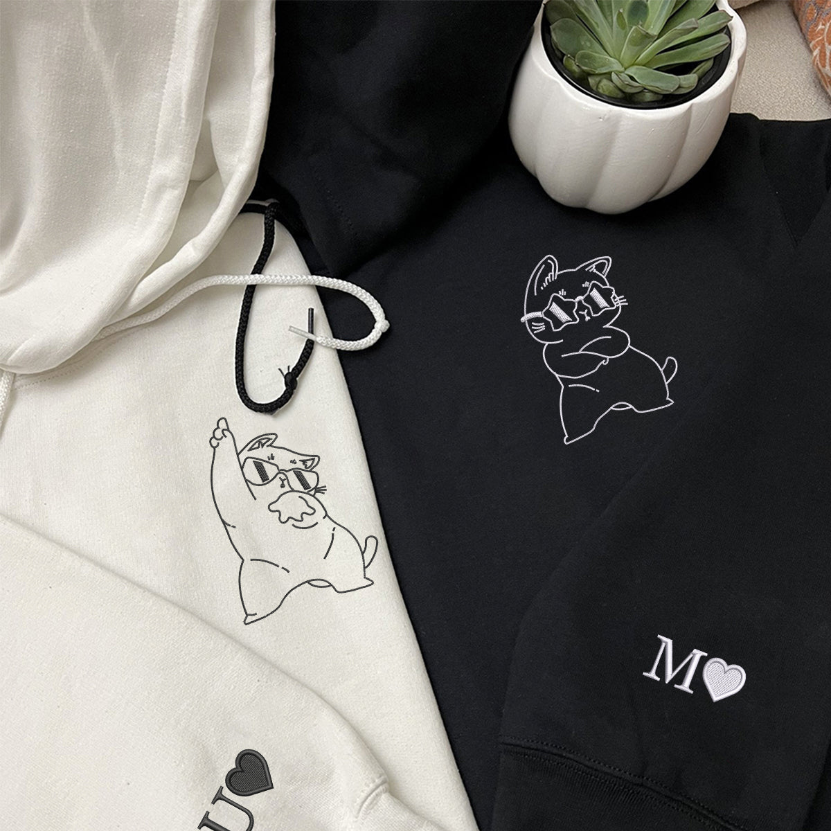 Individuell bestickte Engel- und Dämonenkatze-Kapuzenpullover für Paare