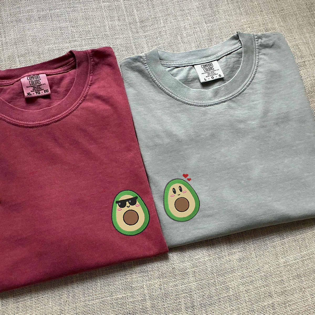 Benutzerdefinierte bestickte süße Avocado passende T-shirts für Paare