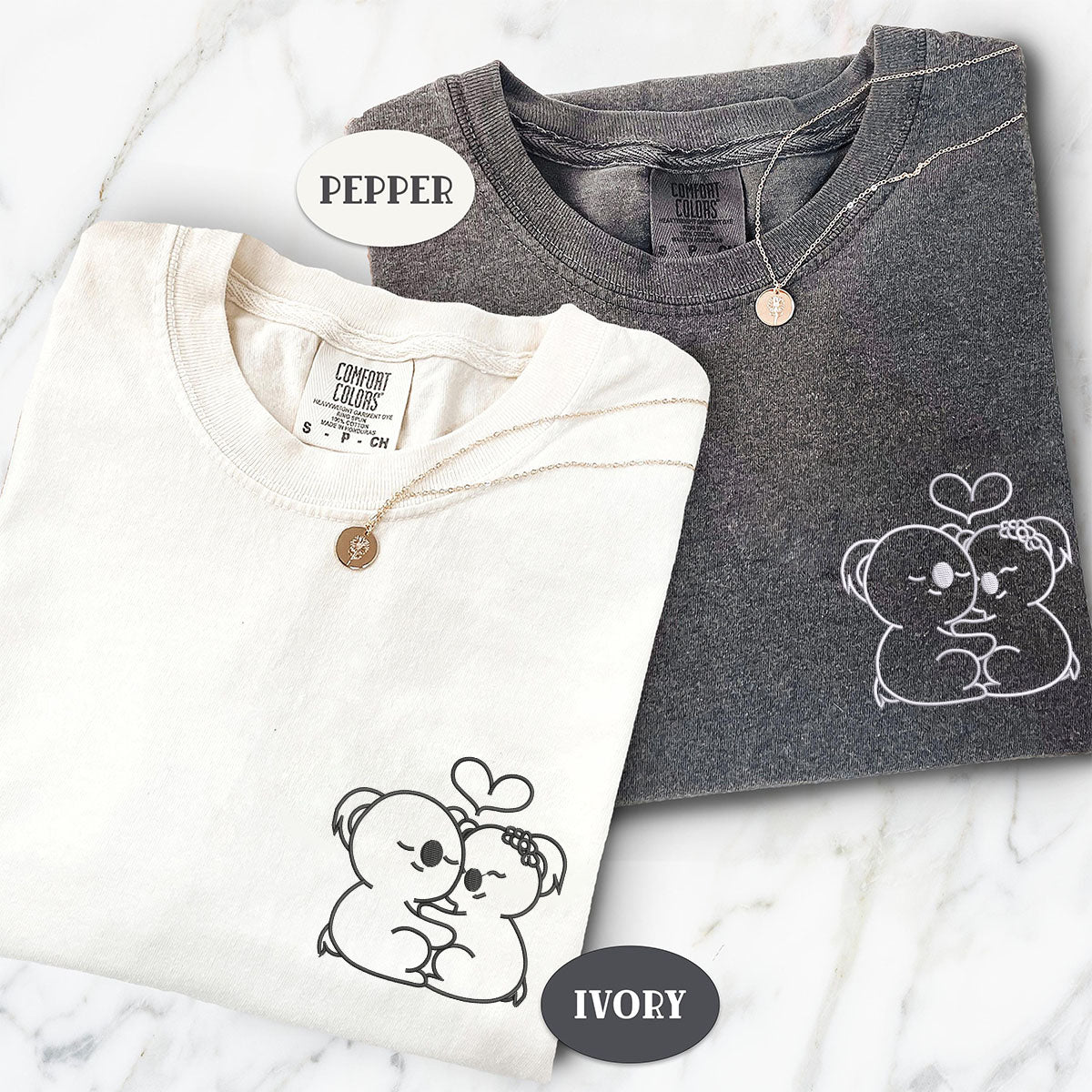 T-shirts assortis personnalisés brodés avec un adorable koala pour couples