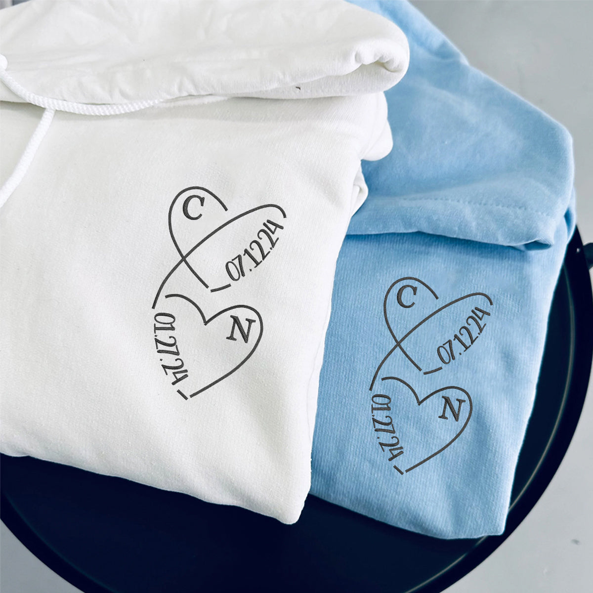 Individuell bestickte Engel- und Dämonenkatze-Kapuzenpullover für Paare