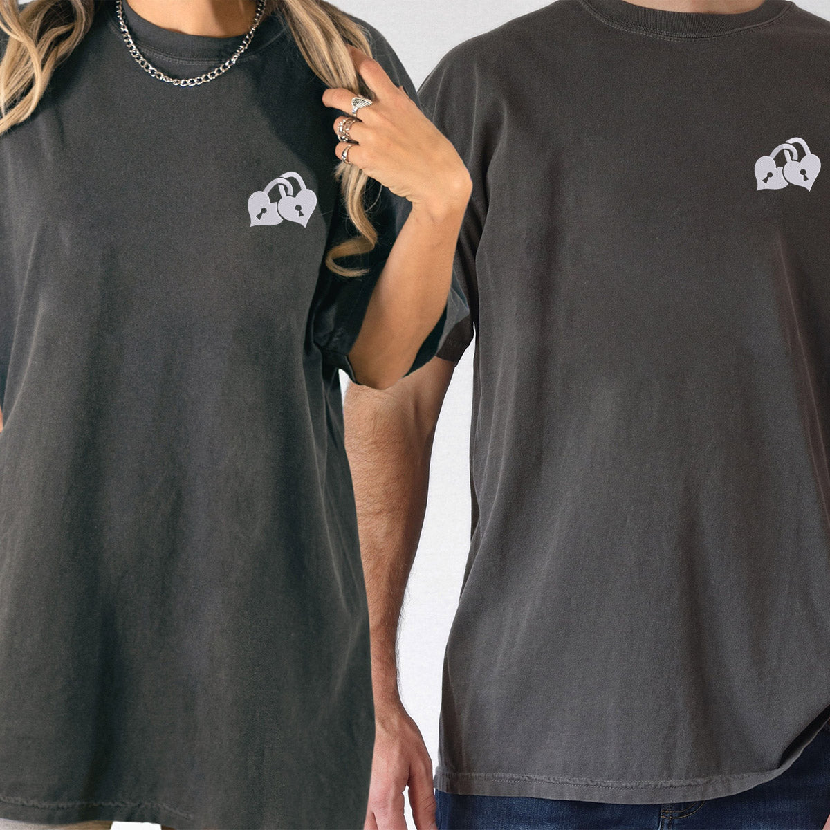 Individuell bestickte Liebes-Vorhängeschloss-T-Shirts für Paare