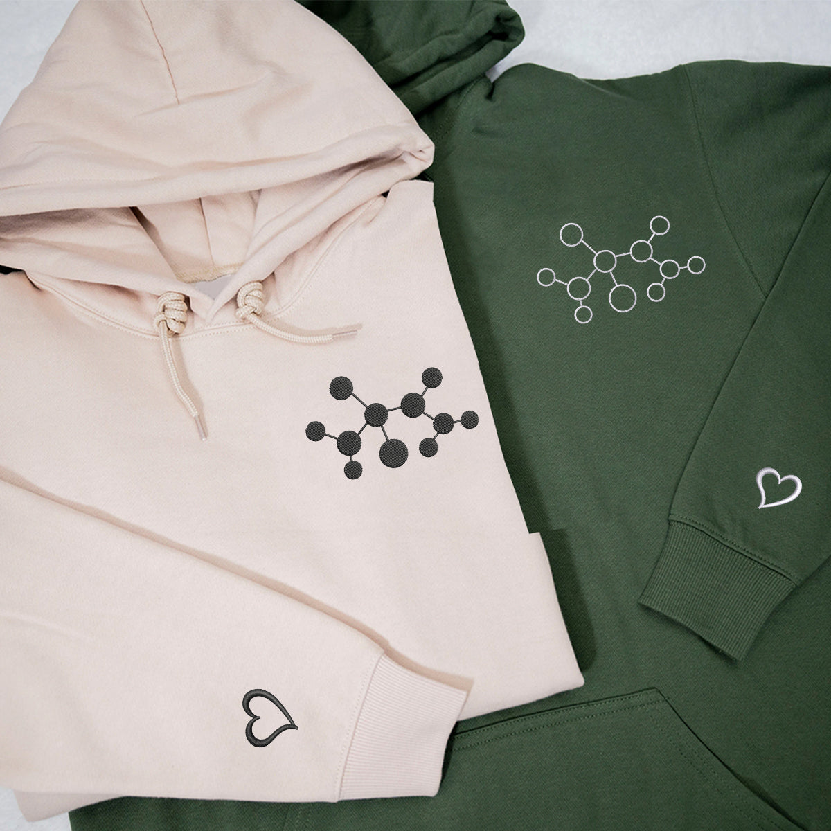 Individuell bestickte Molekül-Kapuzenpullover für Paare