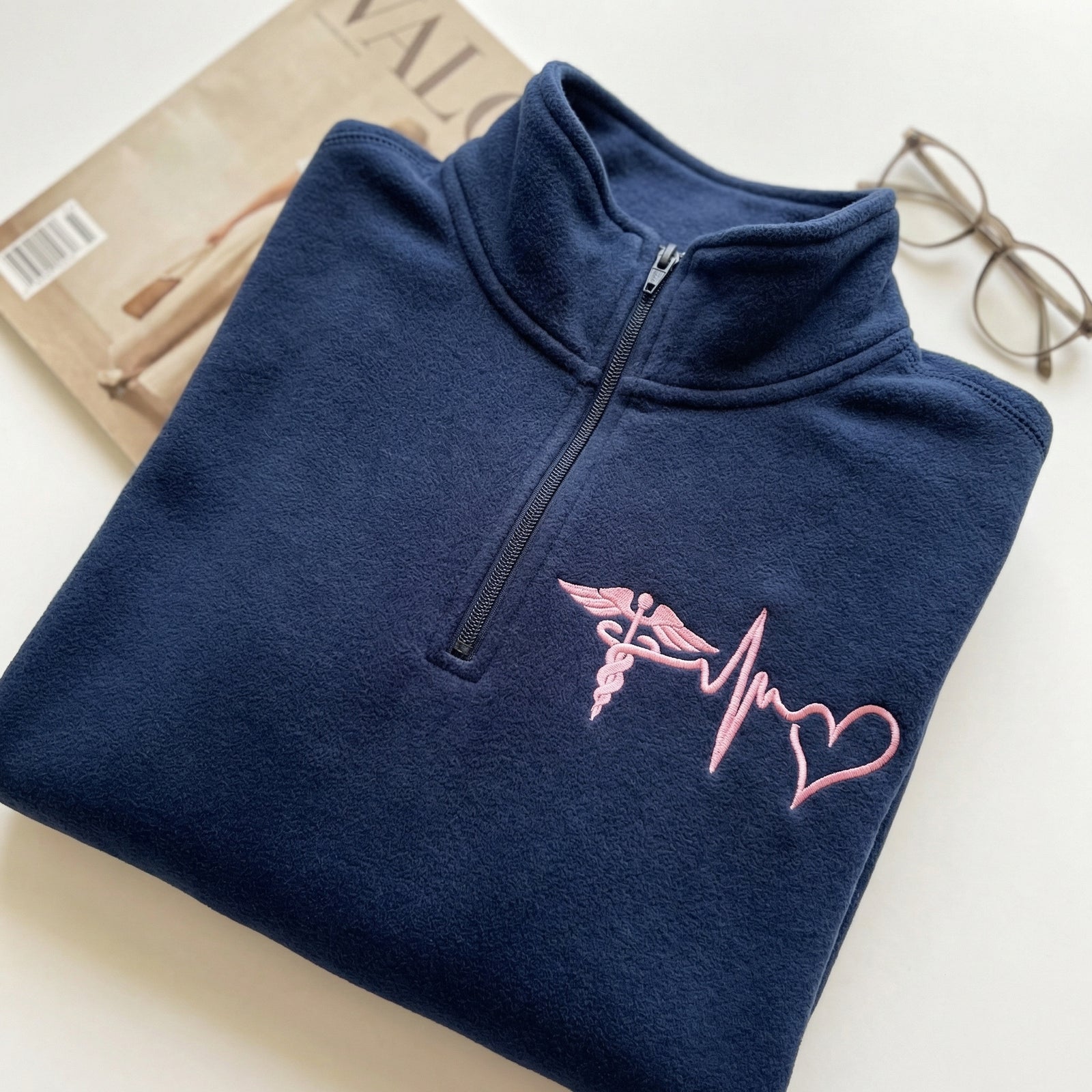 Individuell bestickte Engel- und Dämonenkatze-Kapuzenpullover für Paare