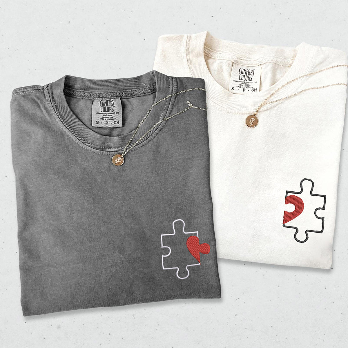 Individuell bestickte Puzzle-Herz-T-Shirts für Paare