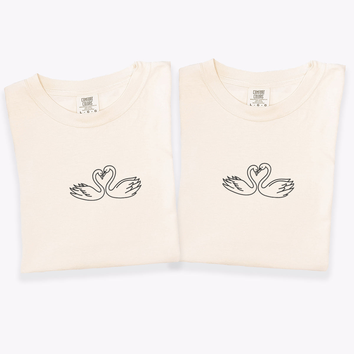T-shirts assortis personnalisés avec motif cygne brodé pour couples