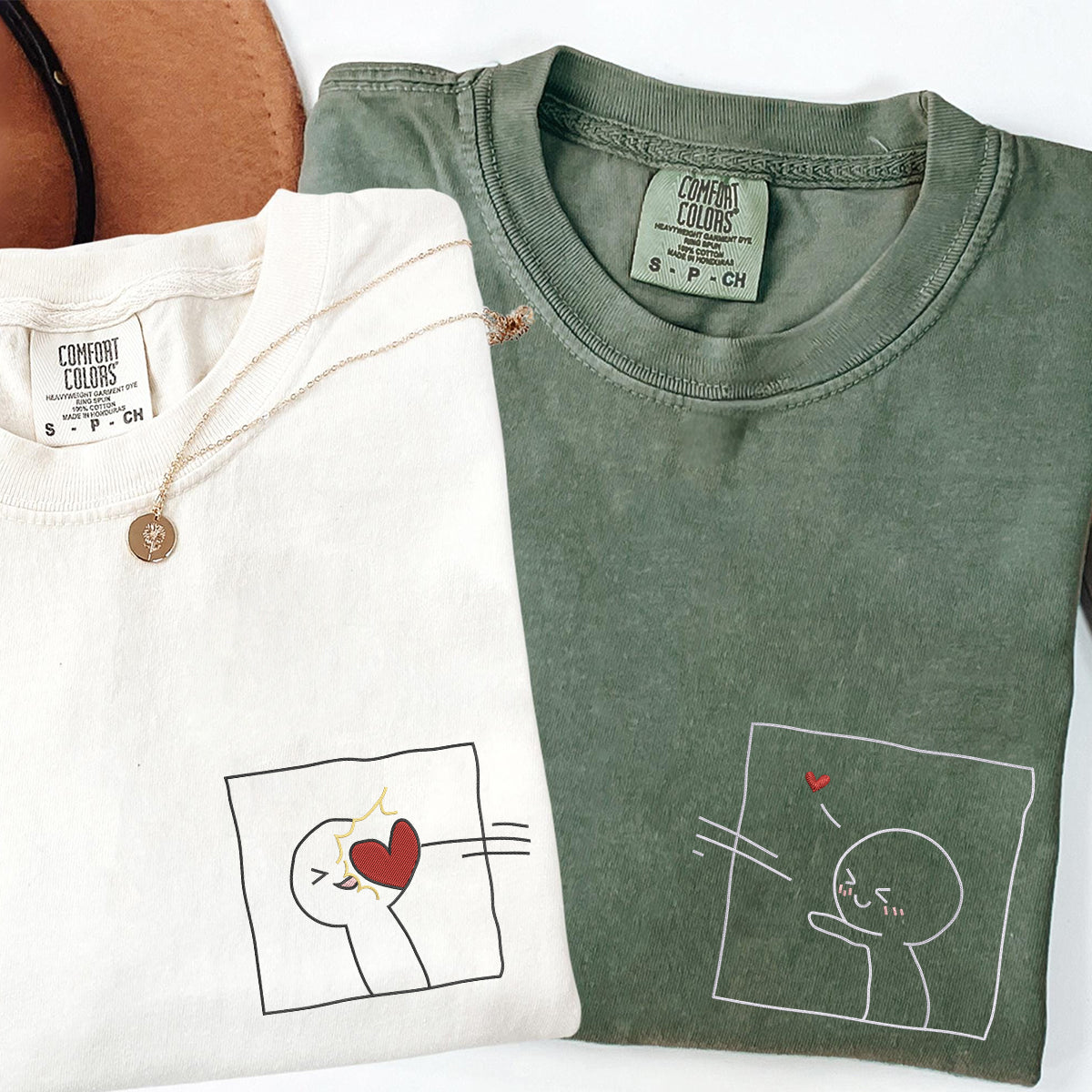 T-shirts assortis brodés personnalisés Roi et Reine des Grenouilles pour couples