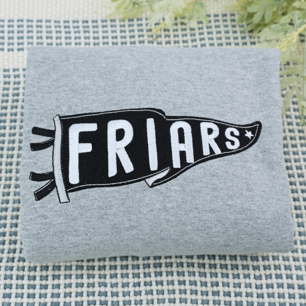 Sweats à capuche assortis brodés personnalisés avec ange et chat démon pour couples