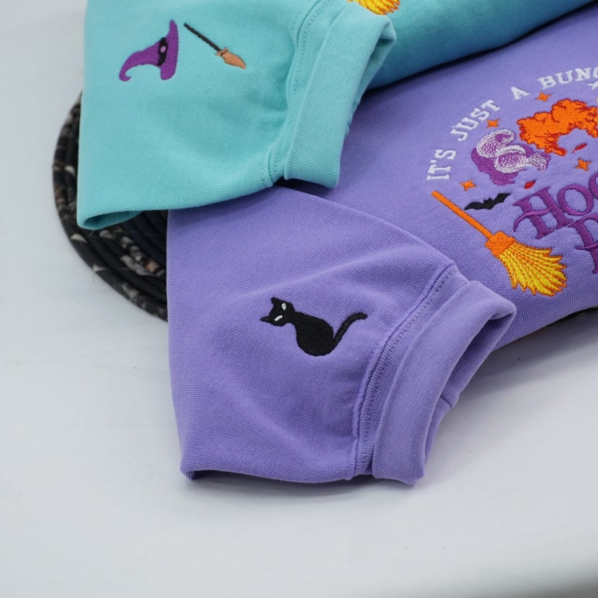 Individuell bestickte Engel- und Dämonenkatze-Kapuzenpullover für Paare