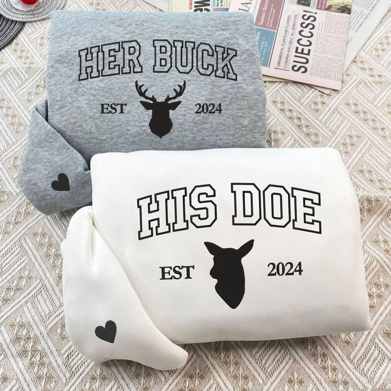 Benutzerdefinierte bestickte Doe Buck Est Year passende Hoodies für Paare