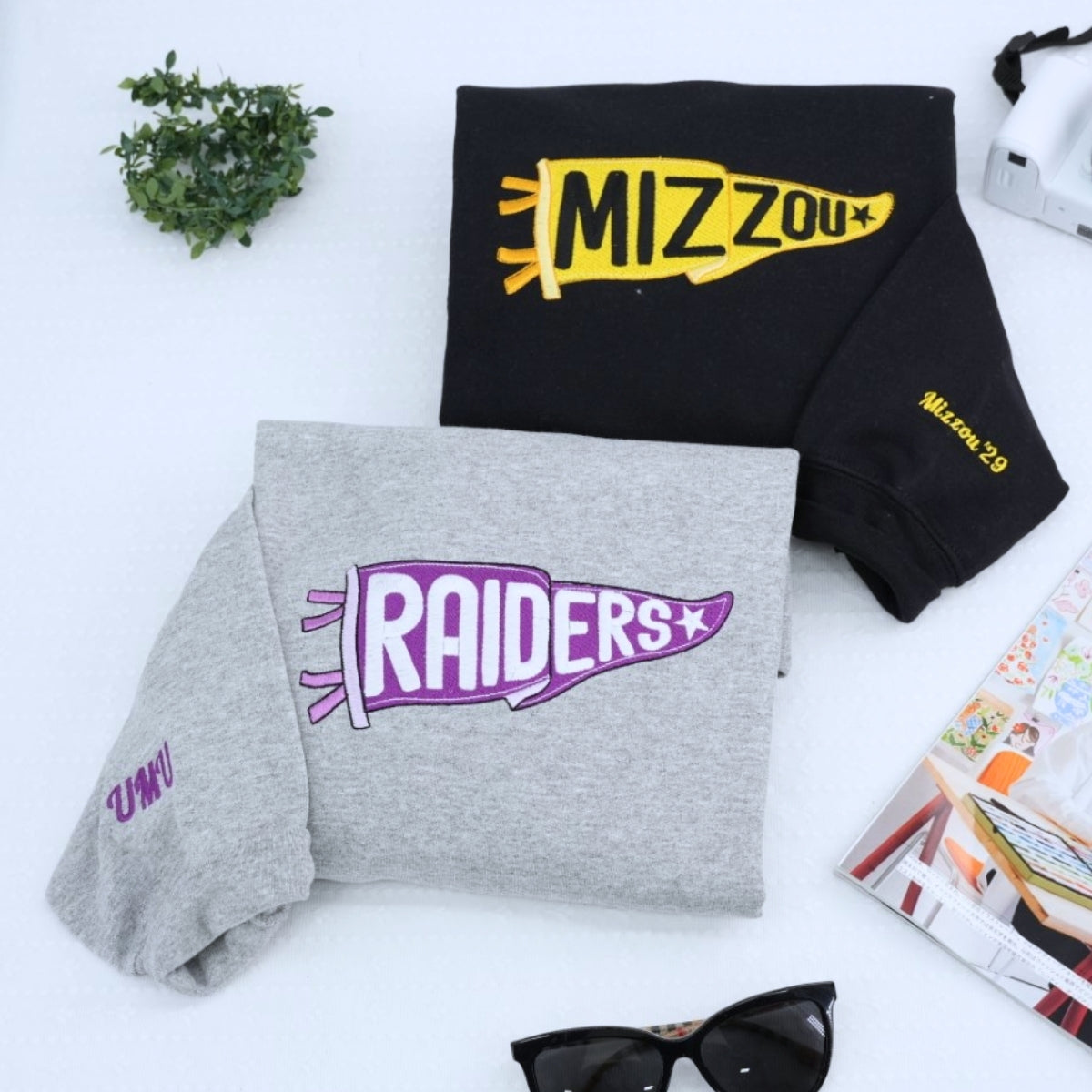 Individuell bestickte Engel- und Dämonenkatze-Kapuzenpullover für Paare