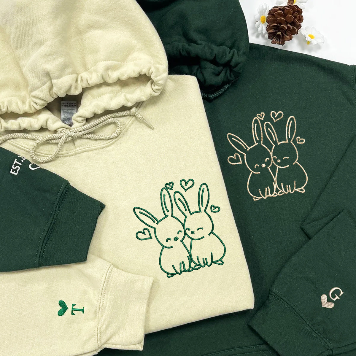 Sweats à capuche assortis personnalisés avec motif lapin mignon brodé pour couples