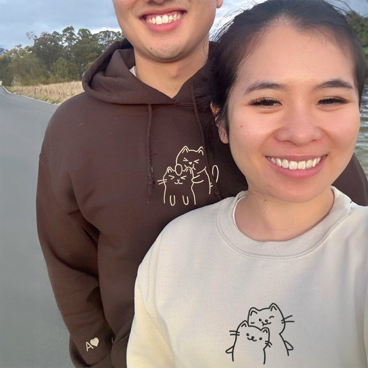 Individuell bestickte Doodle Cat Love Passende Hoodies für Paare