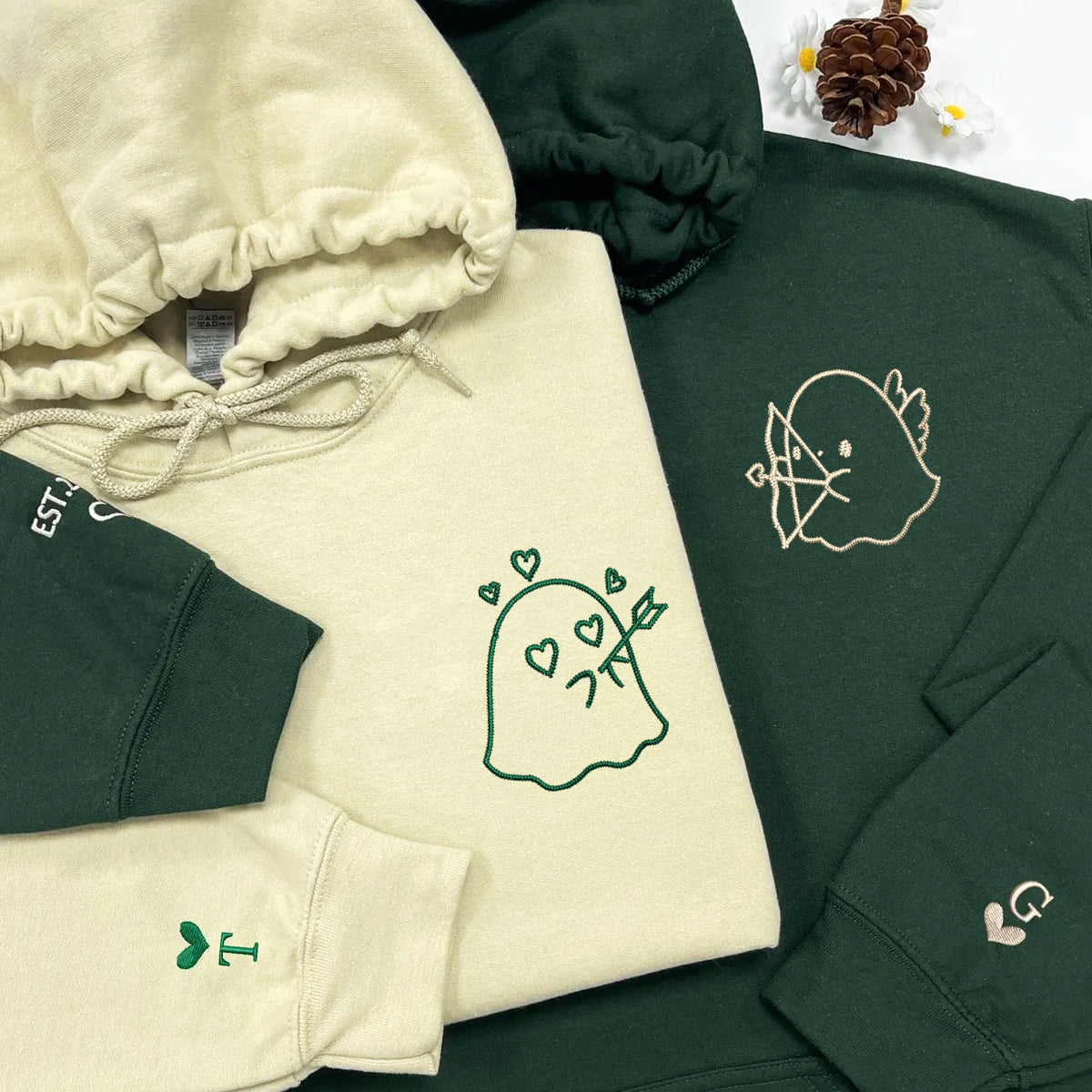 Sweats à capuche assortis brodés personnalisés avec ange fantôme pour couples