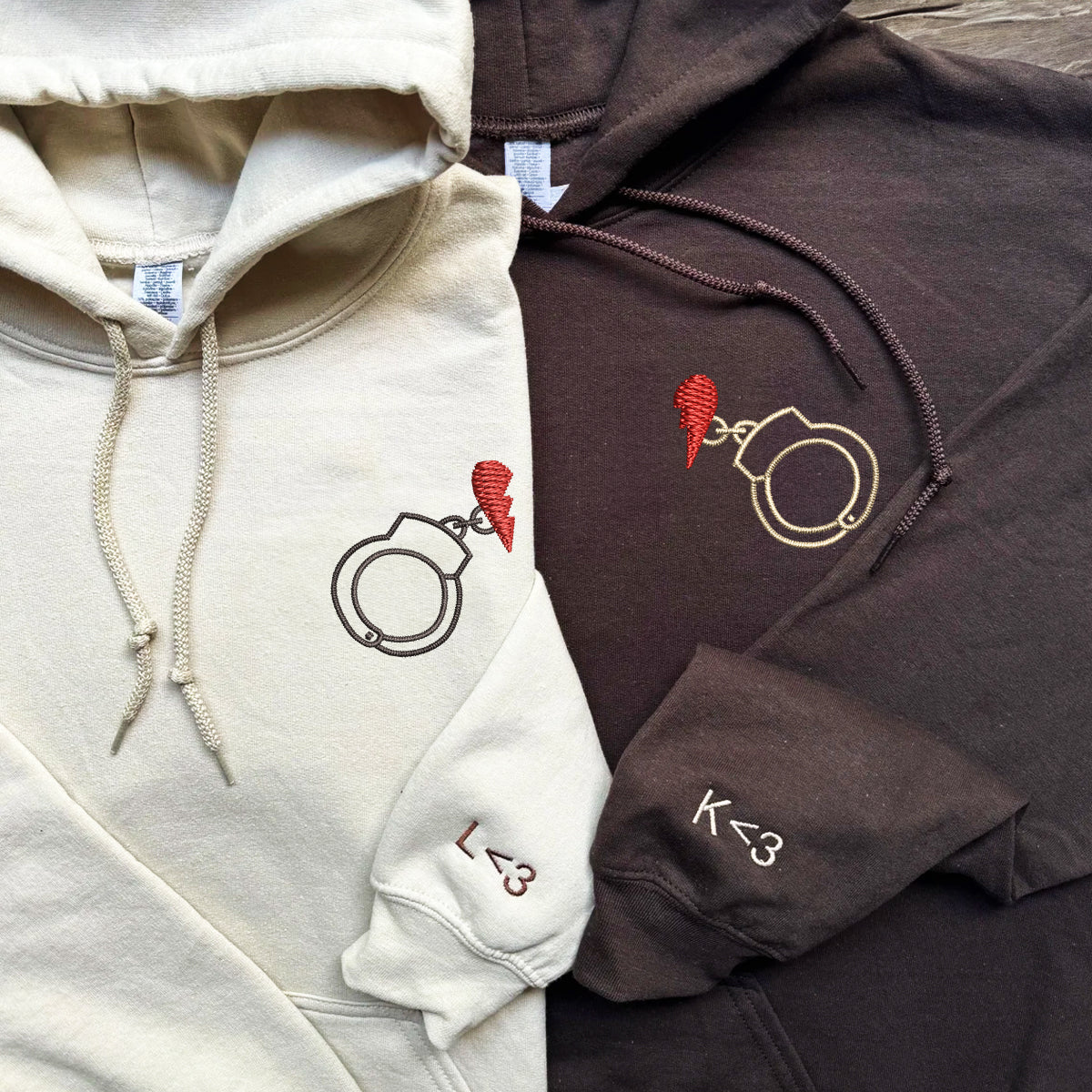 Sweats à capuche assortis avec menottes brodées personnalisées pour couples