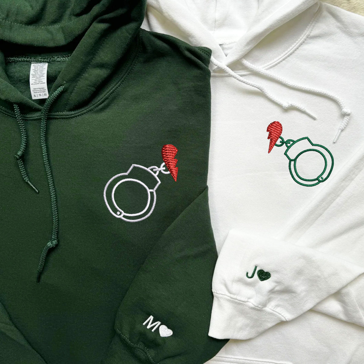 Sweats à capuche assortis avec menottes brodées personnalisées pour couples