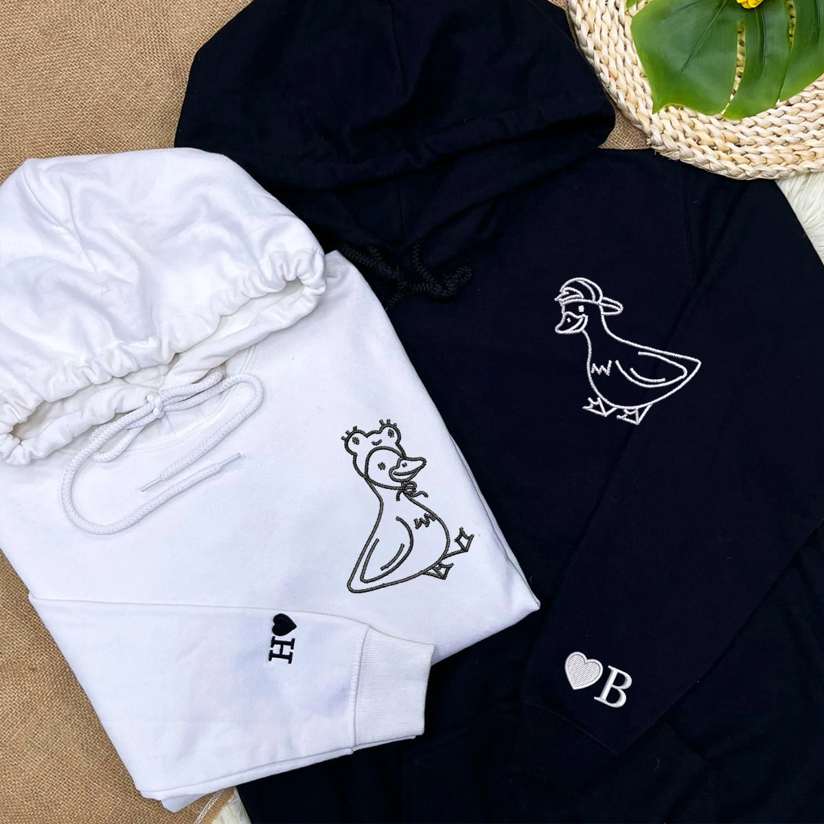 Individuell bestickte passende Hoodies mit hübscher Ente für Paare