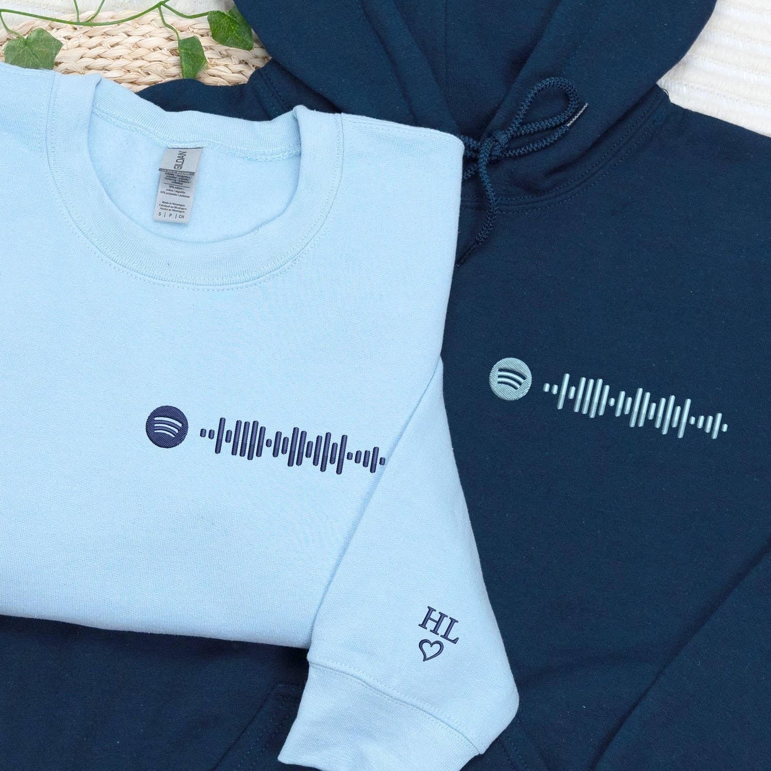 Individuell bestickte Engel- und Dämonenkatze-Kapuzenpullover für Paare