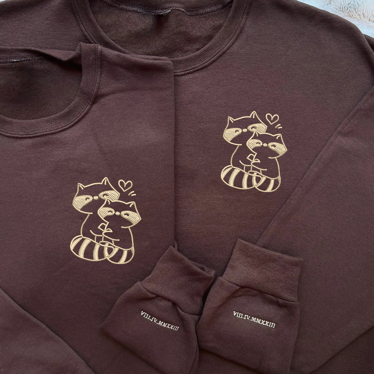 Sweats à capuche assortis brodés personnalisés Trash Pandas Love pour couples