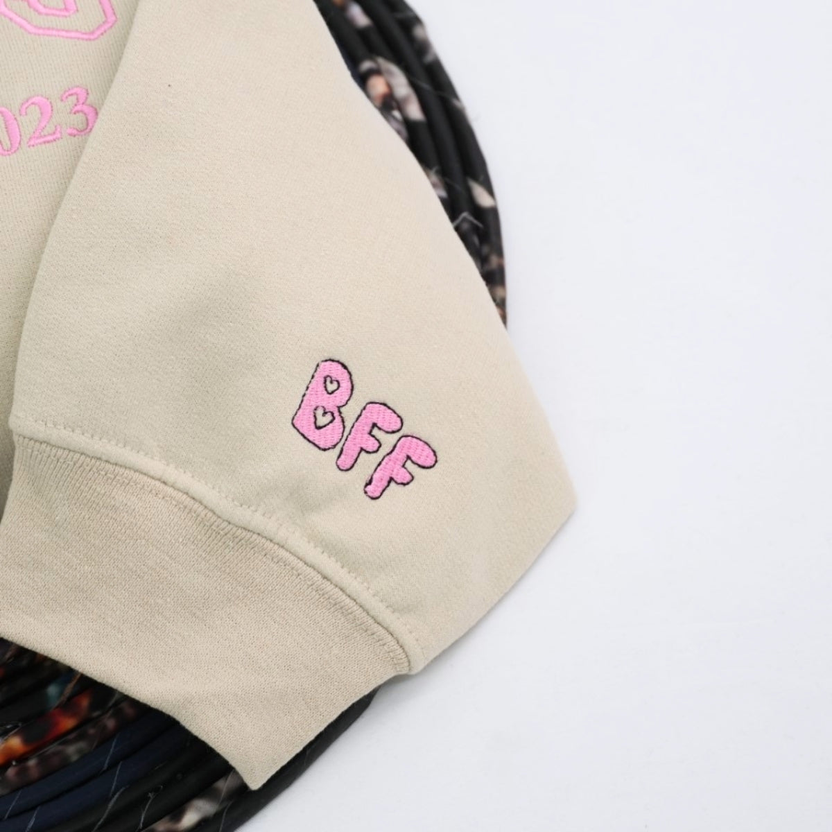 Individuell bestickte Engel- und Dämonenkatze-Kapuzenpullover für Paare