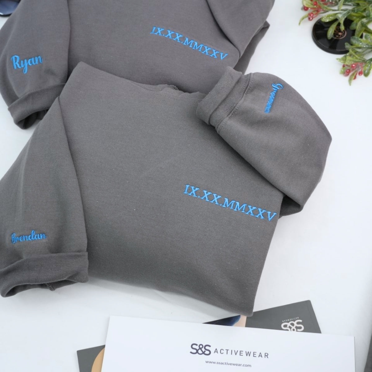 Individuell bestickte Engel- und Dämonenkatze-Kapuzenpullover für Paare