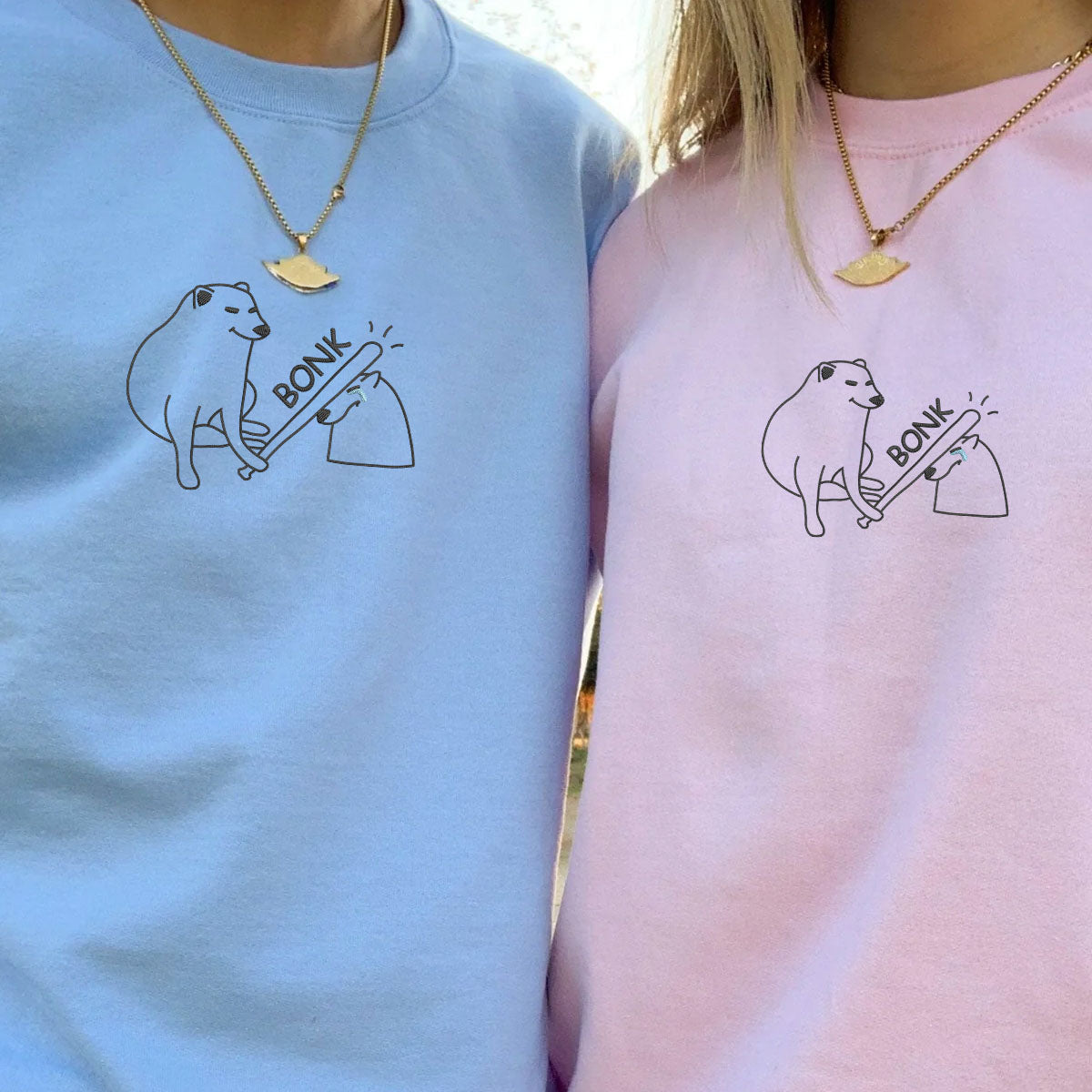 Sweats à capuche personnalisés brodés avec motif de chien en colère pour couples