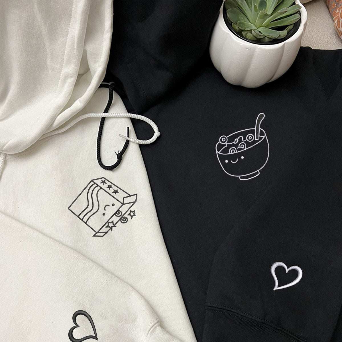 Individuell bestickte Frühstückszeit-Kapuzenpullover für Paare