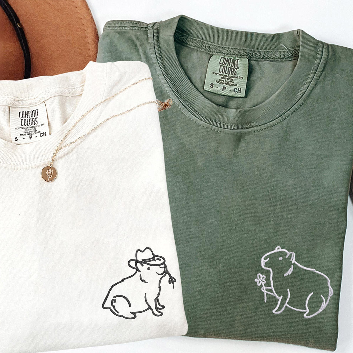 Individuell bestickte Capybara-T-Shirts für Paare